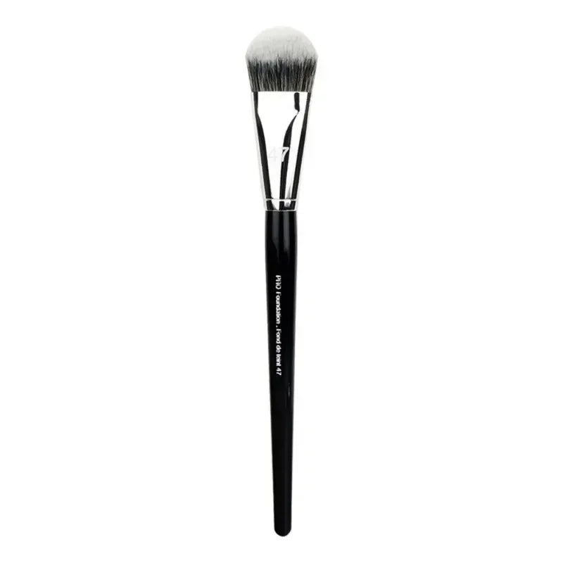 Professional Foundation Brush – Flawless Finish